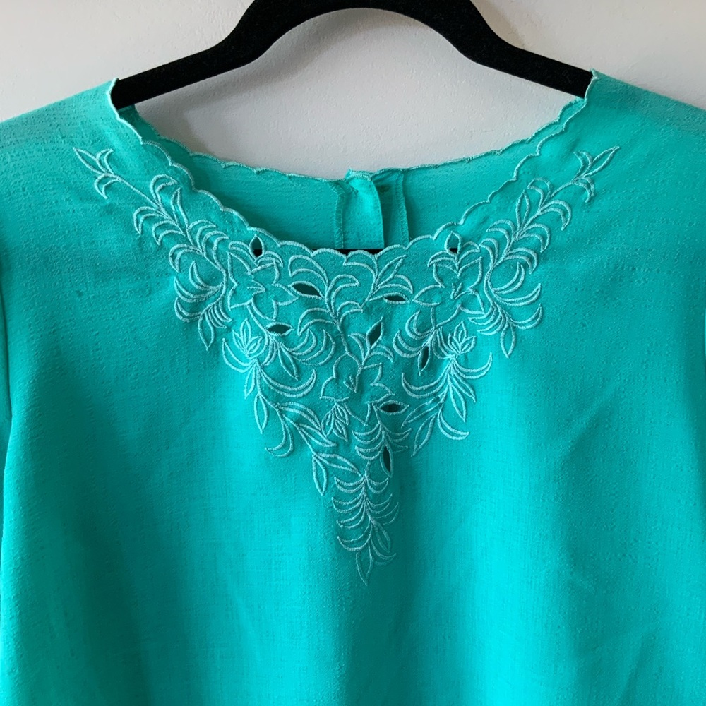 Turquoise Embroidered Blouse - Picture 3 of 8